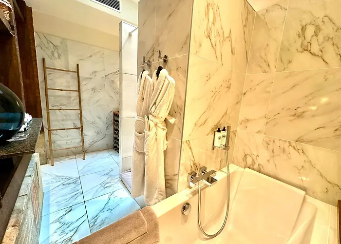 La Suite 48