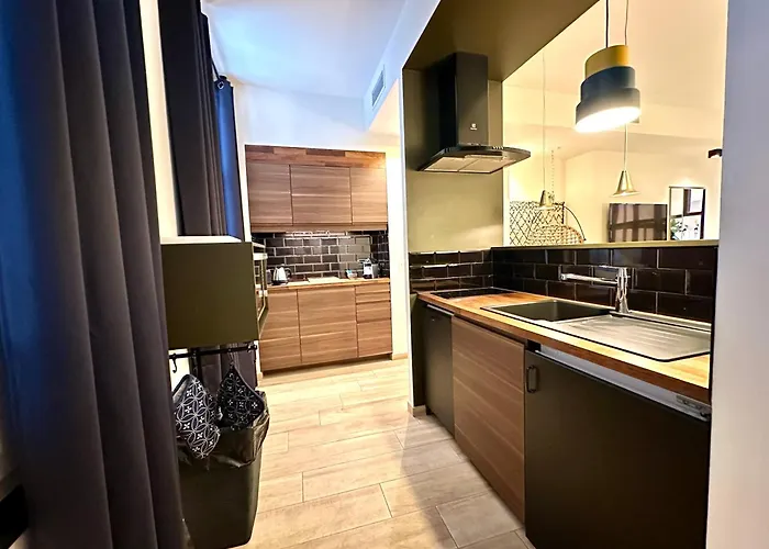 La Suite 48