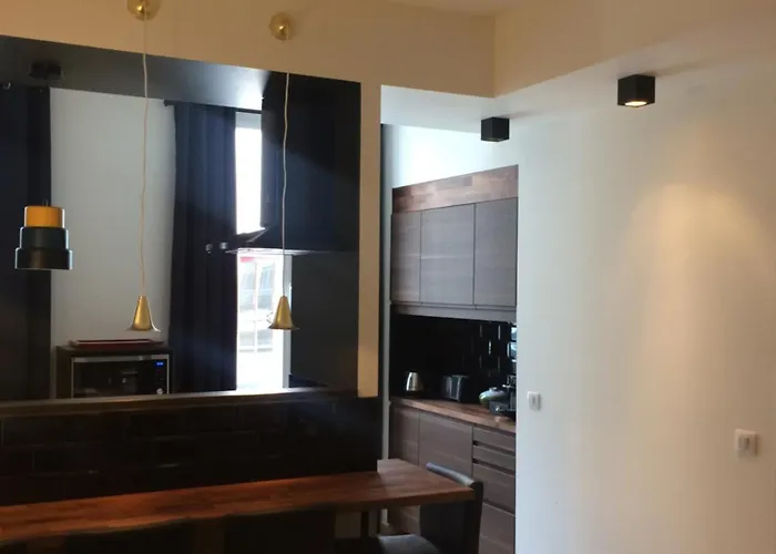 La Suite 48